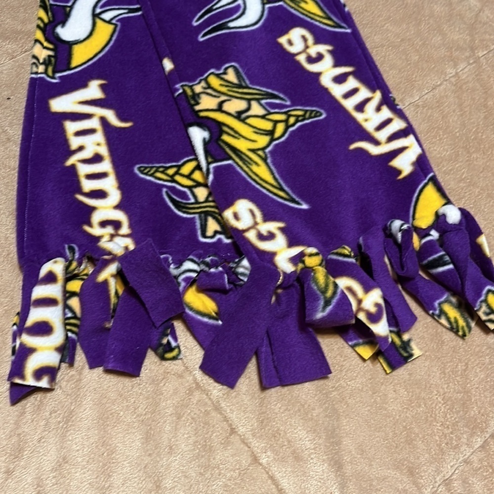 Minnesota Vikings handmade fleece scarf - Picture 4 of 5